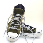 How to Remove Odor From Sneakers