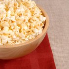 How to Keep Popcorn From Burning in the Microwave