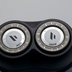 How to Lubricate a Norelco Razor
