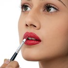 What Makeup Looks Good With Red Lipstick?