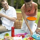 How to Plan a Community Potluck Picnic