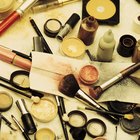 What Is a Good Way to Get Makeup Off of a White Coat?