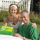 Ways to Decorate a Man's Birthday Cake