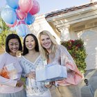 Etiquette for a Monetary Gift for a Baby Shower