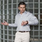 Cómo hacer arrancar a un reloj de auto-cuerda
