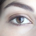 How to Enhance Thinning Eyebrows With Cosmetics