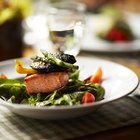 How to Broil Salmon in Foil