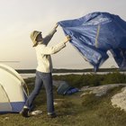 Cómo colgar una sábana para hacer una carpa