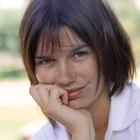 How to Texturize Bangs With Scissors