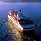 How to Decorate for a Cruise-Ship Theme Party