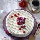 Can I Use Canned Whipped Cream As Icing?
