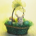 How to Make an Easter Bunny Out of Frosting