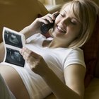 Announcing Your Pregnancy to Out-of-Town Family