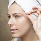 How to Even Out Two Asymmetrical Eyebrows