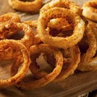How to Make Onion Rings With Bread Crumbs