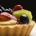 How to Decorate Pastry With Glazed Fruit