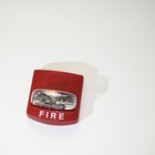 Por qué las alarmas de incendio emiten un pitido
