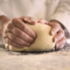 Difference Between Cake Flour & Pastry Flour