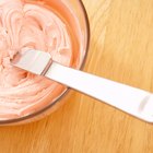 How to Heat Canned Icing