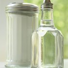 How to Clean Silver Jewelry With Vinegar