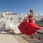 What Is the Traditional Flamenco Costume?