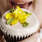 How to Keep Cupcake Wrappers From Fading When Baking