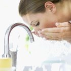 How to Use Facial Cleanser