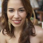 What Kinds of Accessories Go With a Tube Dress?