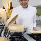How to Cook Steamed Rice With a Bamboo Basket