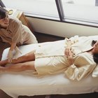 How to Get Leg Wax Off Skin