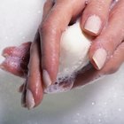 What Ingredients Are in Oil of Olay Soap?