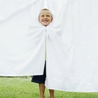 How to Make a Toga Costume for a Kids' Play