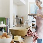 How to Substitute Oleo for Cooking Oil in Cake Mixes