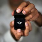 The Difference Between a Promise Ring & an Engagement Ring