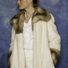 How to Clean a White Fox Fur Coat