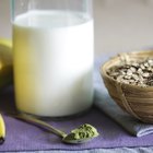 Grams of Carbohydrates & Protein in Milk