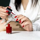 How to Make Thin Lines on Your Nails