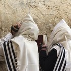 How to Wear a Prayer Shawl