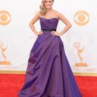 What Kind of Jewelry Should I Wear With a Strapless Gown?