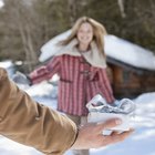 What Is an Appropriate Gift After Dating One Month?