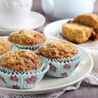 How to Substitute Applesauce for Oil in Muffin Recipes