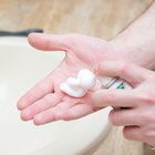 How to Shampoo With Cetaphil