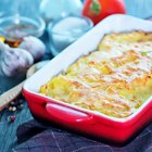 What Are the Benefits of Stoneware Baking Pans?