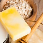 How to Make Honey & Oatmeal Soap