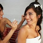What Are the Duties of a Mistress of Ceremonies?