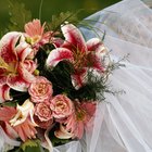 What Type of Bouquet Is Appropriate for the Mother of the Bride?