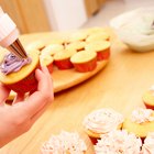 How Long After You Bake Should You Put Icing on a Cake?