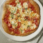 How to Make Pizza Sauce Using Fresh Ingredients