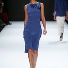 How to Accessorize a Sapphire Blue Dress