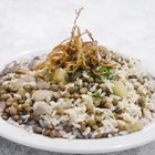 Do Lentils & Rice Have Calcium & Magnesium?
